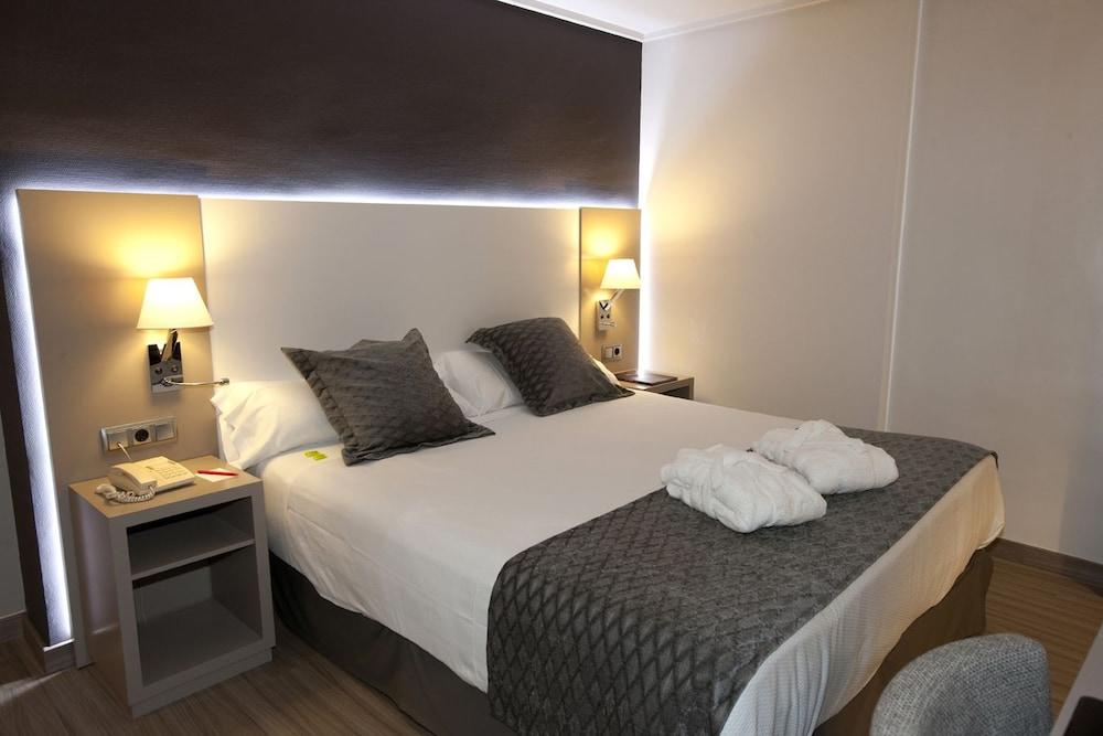 B&B Hotel Cartagena Cartagonova エクステリア 写真